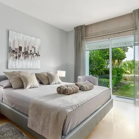 Modern In Alcazaba Lagoon Estepona
