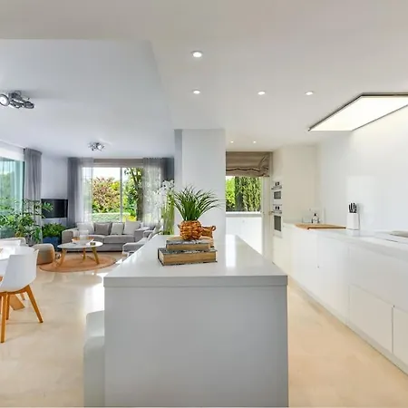 Modern In Alcazaba Lagoon Apartment Estepona