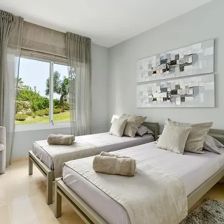 Modern In Alcazaba Lagoon Apartment Estepona