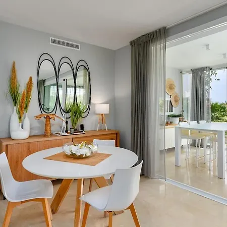 Διαμέρισμα Modern In Alcazaba Lagoon Εστεπόνα